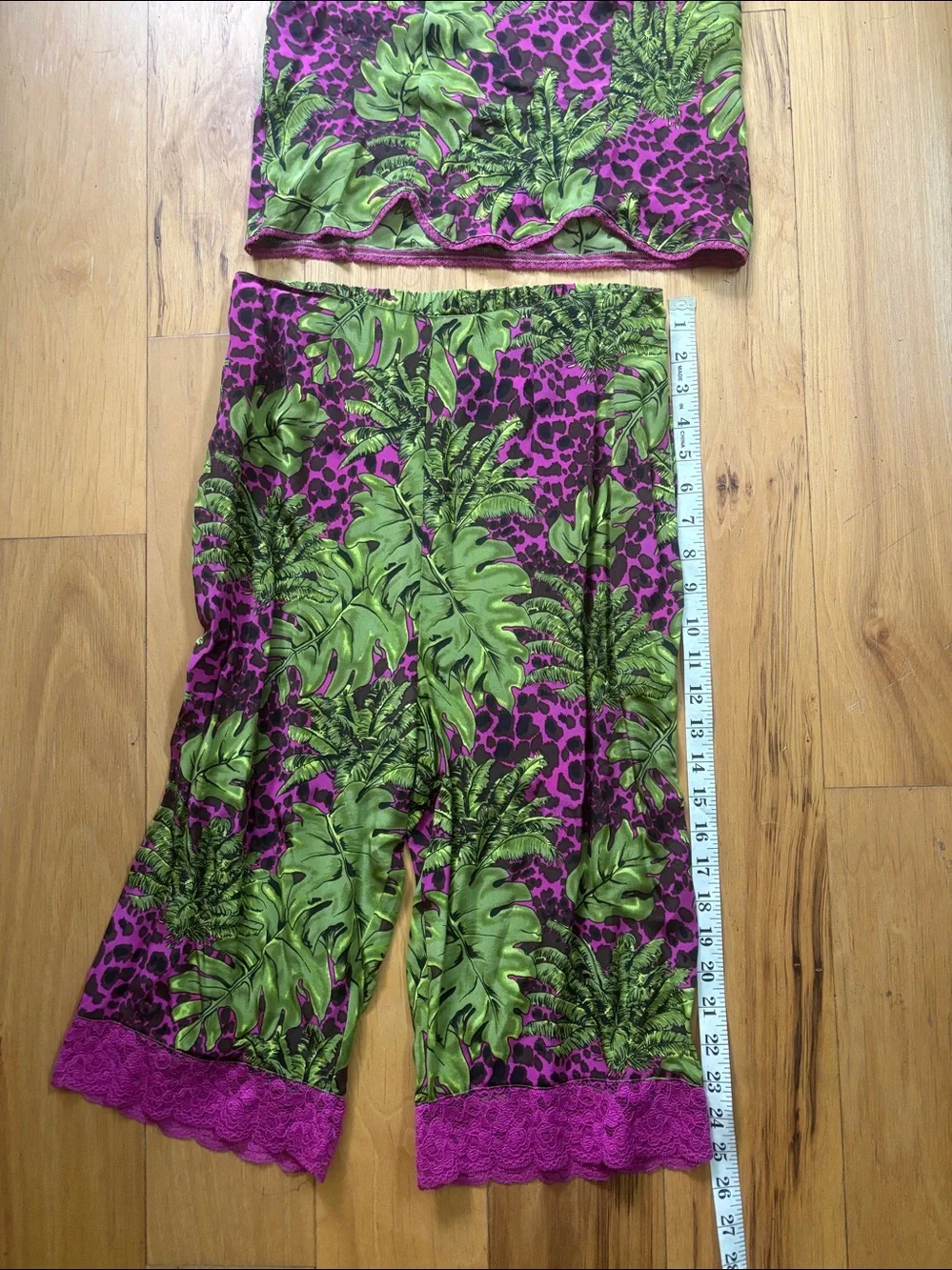 Nicole Miller silk purple and green leopard and leaf pajama set size s.